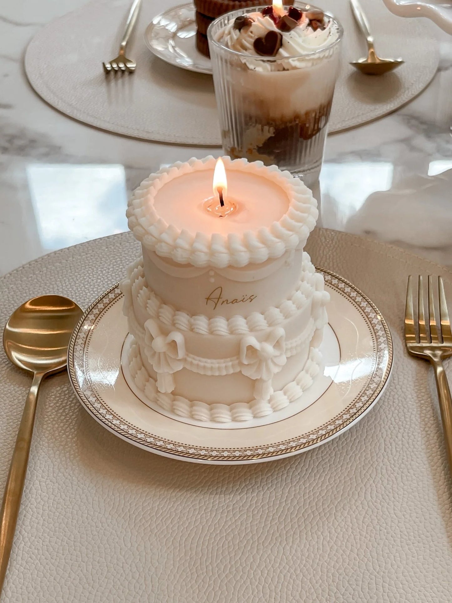 Double Layer Creamy Vintage Cake