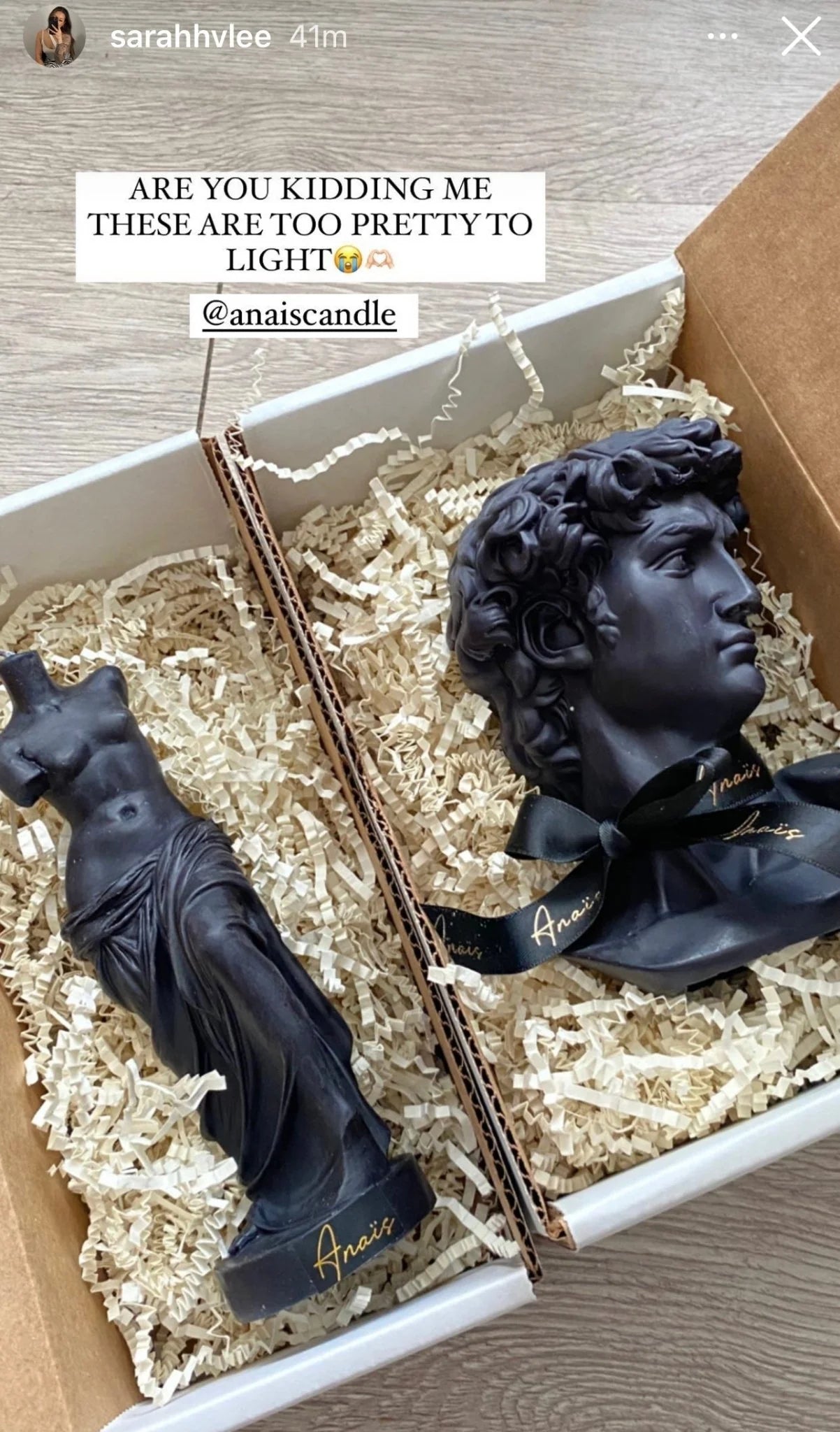 The Venus Candle in Ultra Black