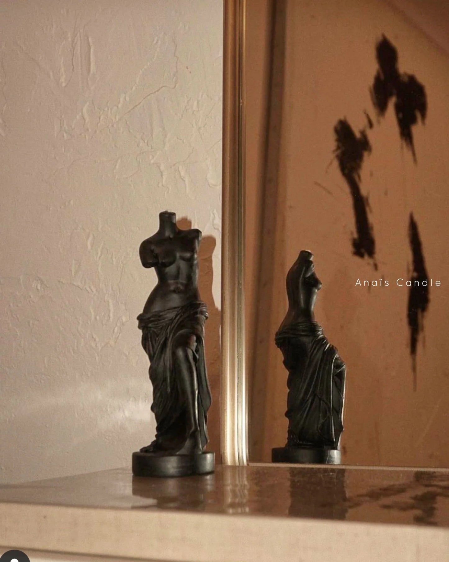 The Venus Candle in Ultra Black
