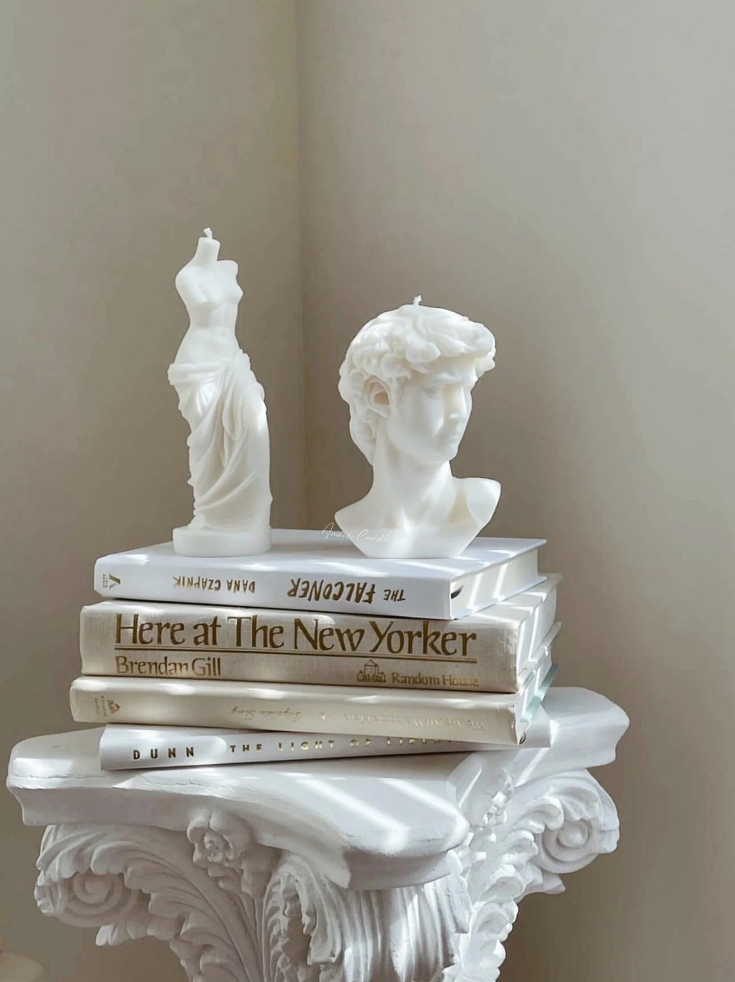 Anaïs Man & Venus Set in Sculpture White