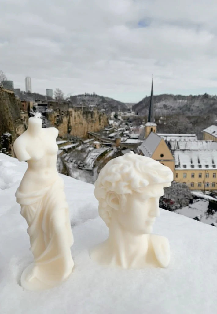 Anaïs Man & Venus Set in Sculpture White