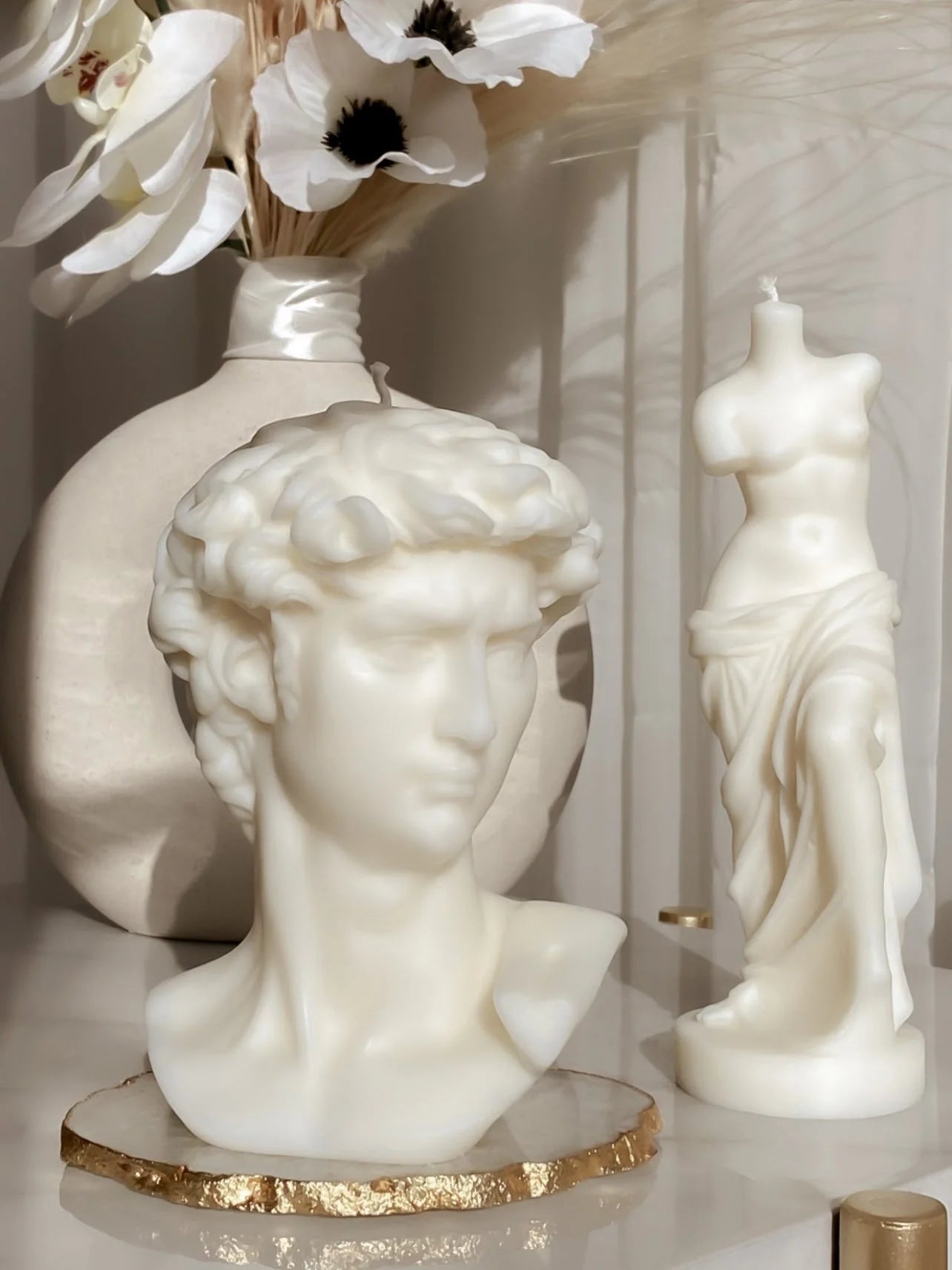 Anaïs Man & Venus Set in Sculpture White