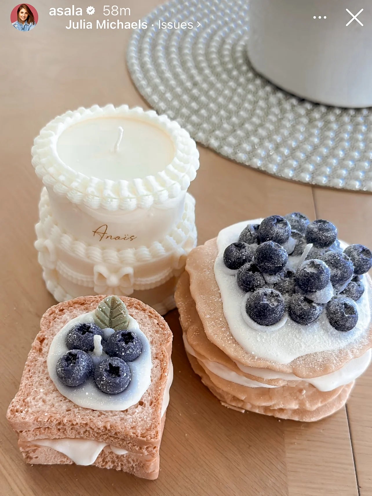 Double Layer Creamy Vintage Cake