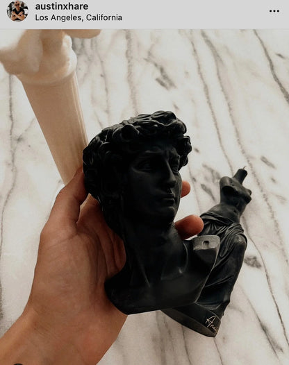 The Venus Candle in Ultra Black